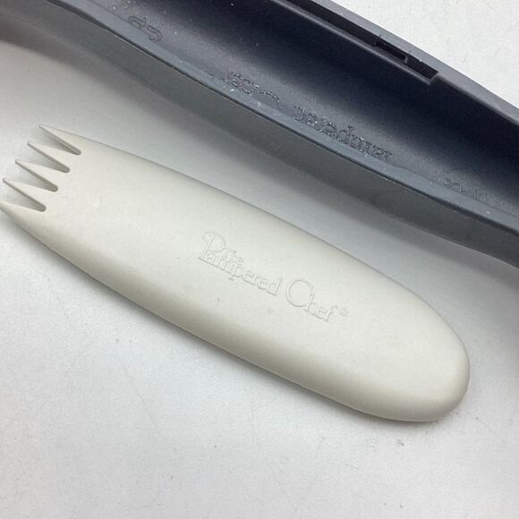 Pampered Chef Baker's Roller #1485 - Picture 2 of 4